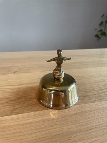 Glocke mit figur messing - figur,