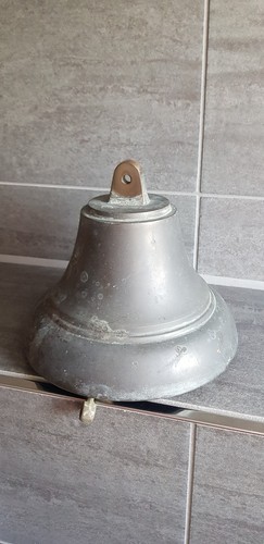 Alte messing glocke mit - alte, messing-glocke