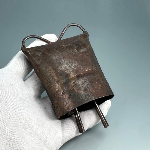 Alte geschmiedete weideglocke - alte,